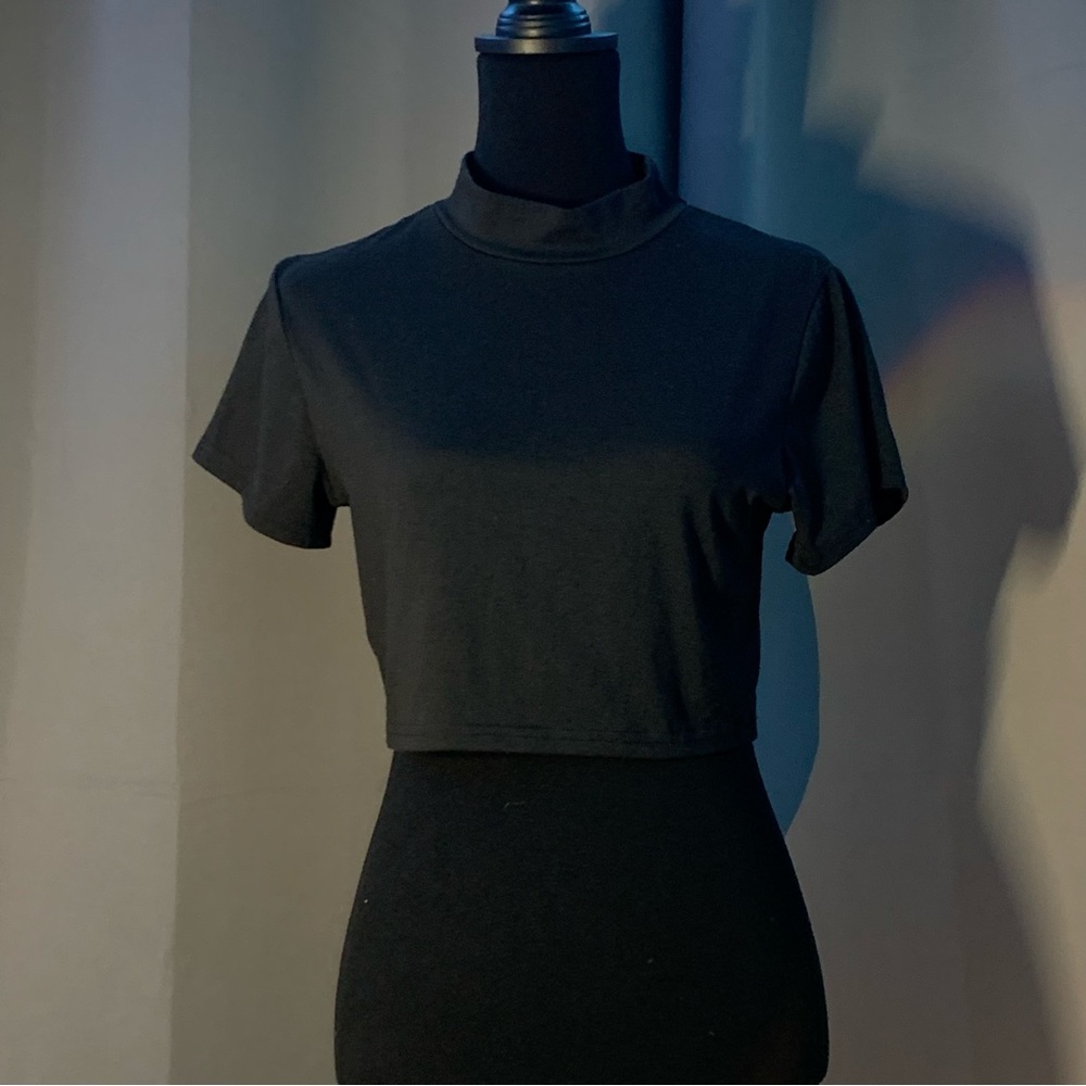 SHEIN Black cropped high-neck t-shirt